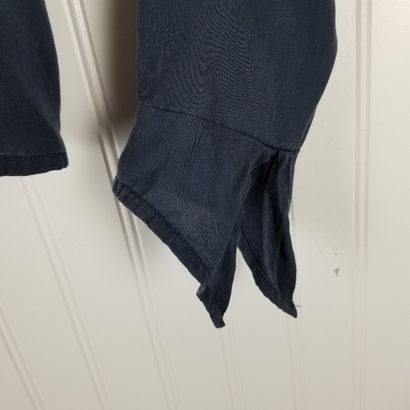 Do+BE Cropped Top Shirt Shoulder Cut Out Off Shoulder Womens Large Long Sleeve - Picture 3 of 10